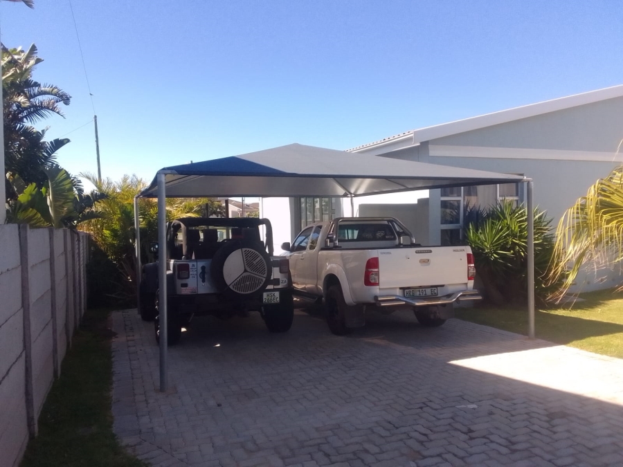 To Let 3 Bedroom Property for Rent in Kidds Beach Eastern Cape